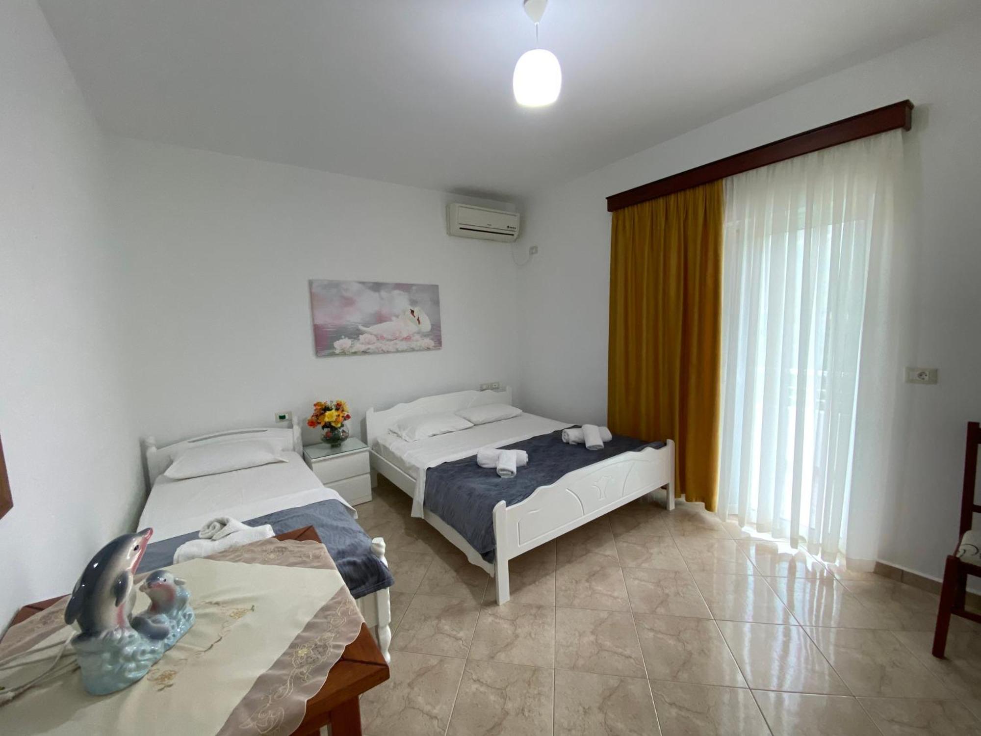 Hotel Vila Kafe Λούκοβο Εξωτερικό φωτογραφία