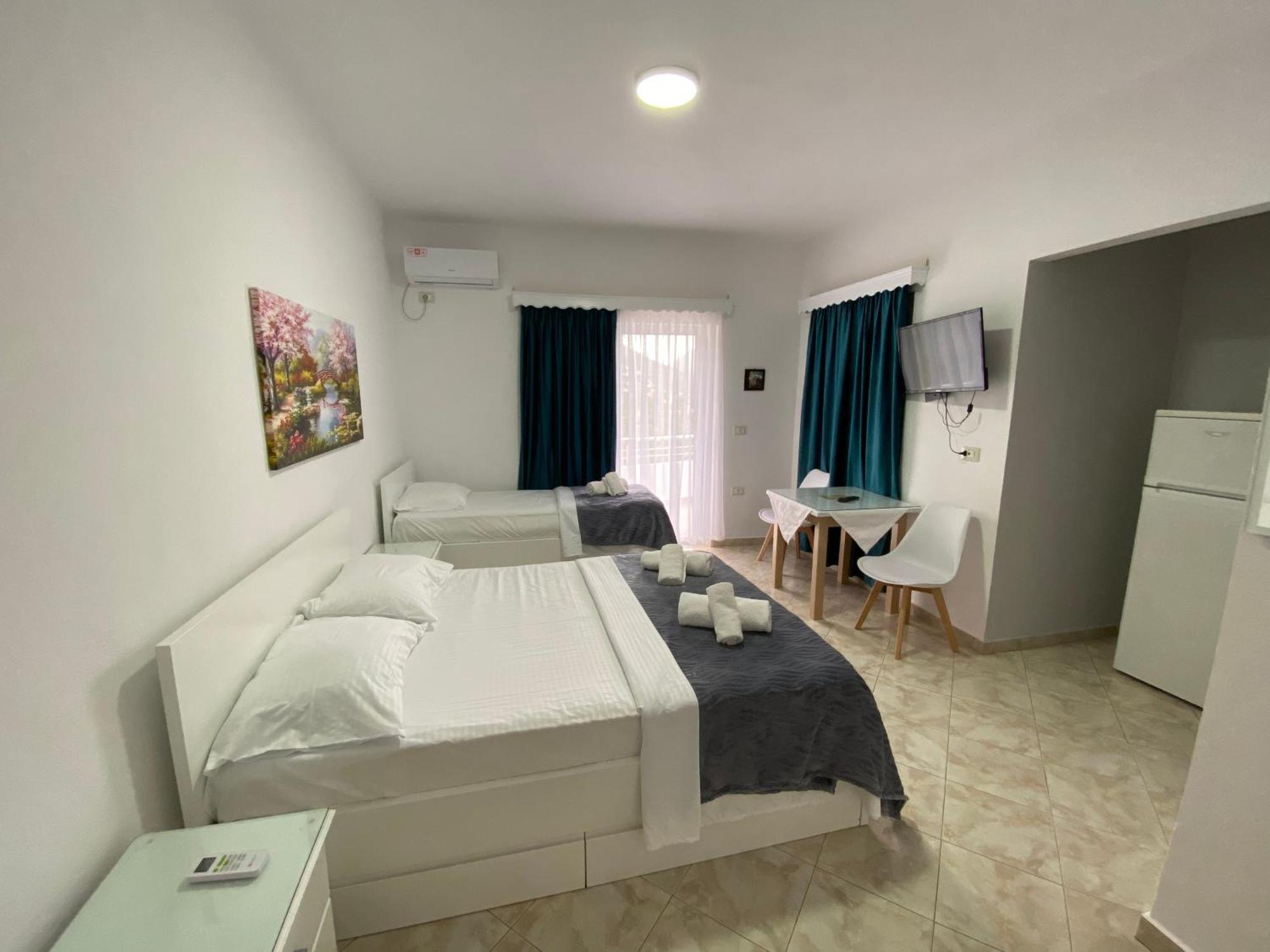 Hotel Vila Kafe Λούκοβο Εξωτερικό φωτογραφία