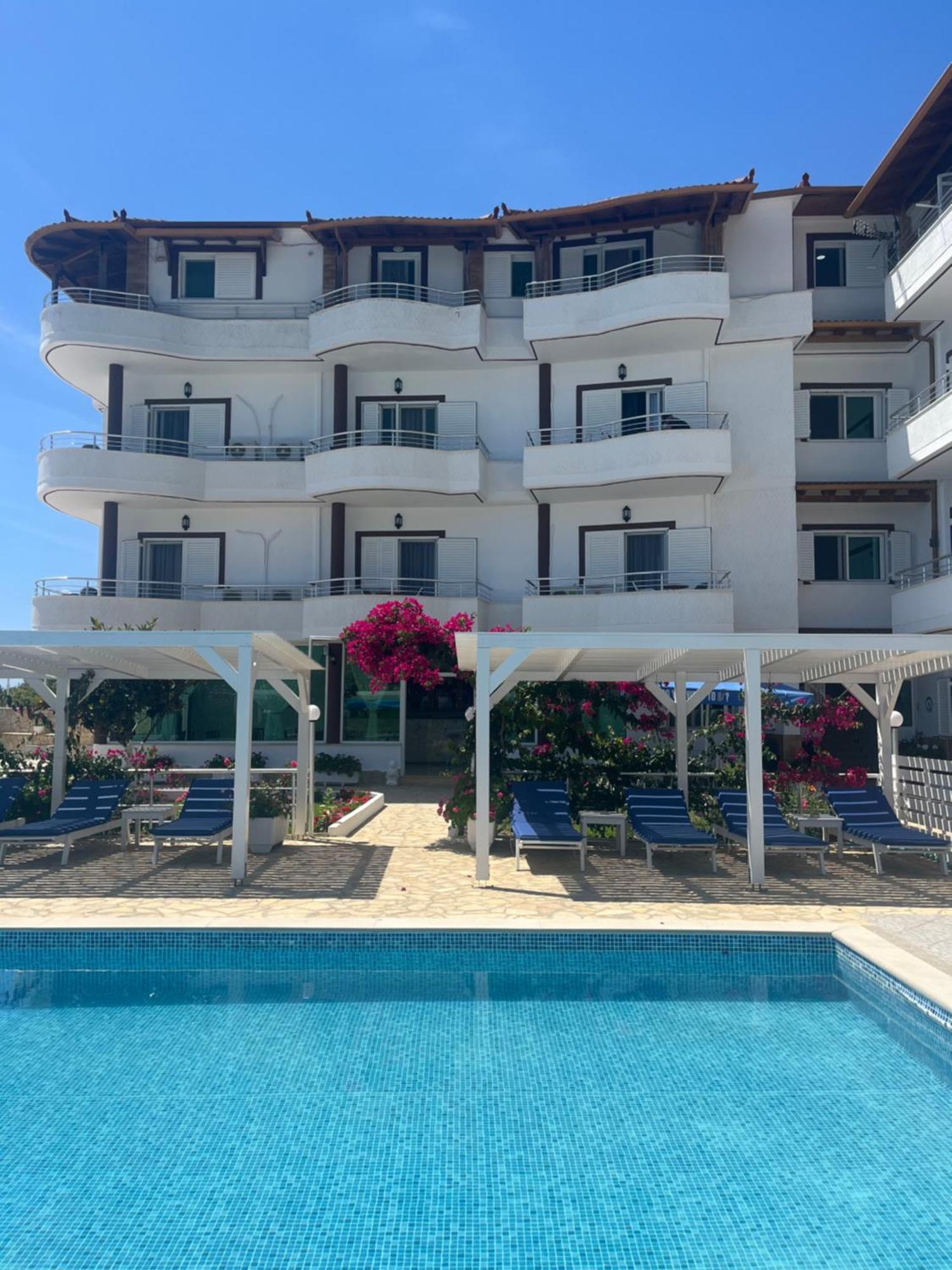 Hotel Vila Kafe Λούκοβο Εξωτερικό φωτογραφία