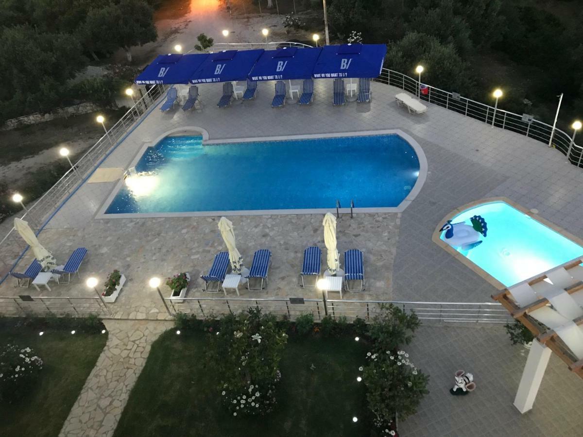 Hotel Vila Kafe Λούκοβο Εξωτερικό φωτογραφία